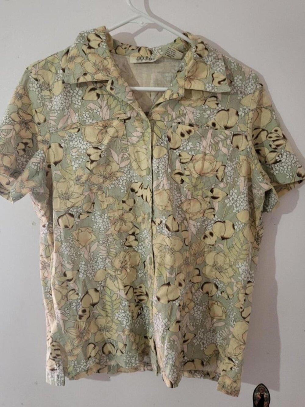 Vintage Linen Floral Button-up